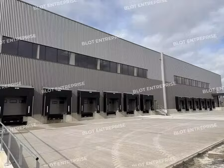 location local d’activités etrelles 35370 6000m² à 12000m²
