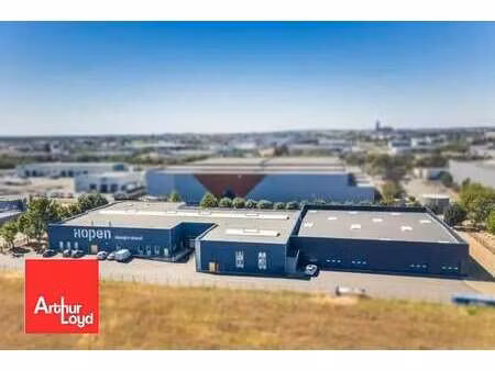 location local d'activités 3 944 m²