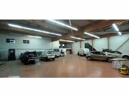location local d'activités 545 m²