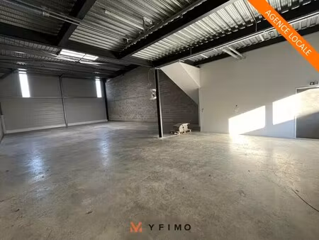 location local d'activités 786 m²