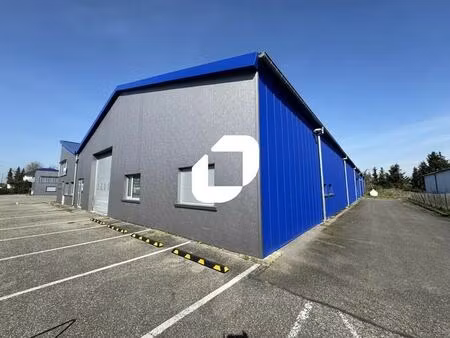 location local d'activités 1 272 m²