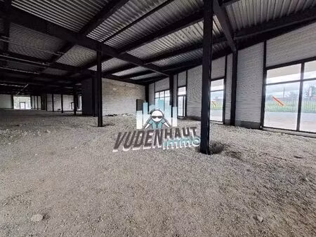 location local d'activités 2 000 m²