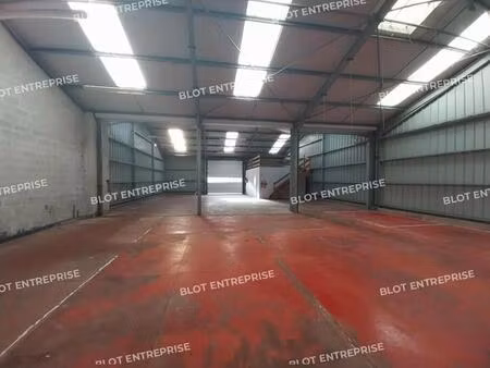 location local d'activités 363 m²