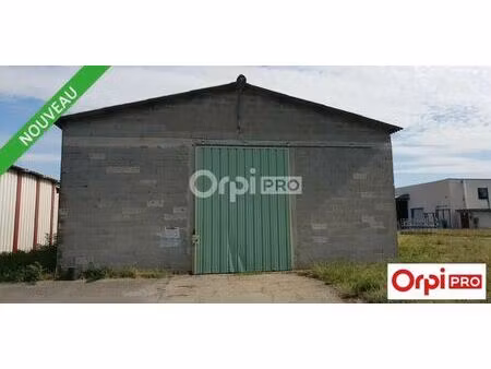 location local d'activités 210 m²