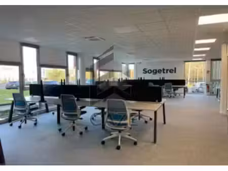 location bureaux canéjan 33610 210m² à 940m²