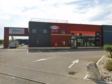 location commerce valence 26000 720m²