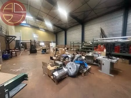 location entrepôt 650 m²