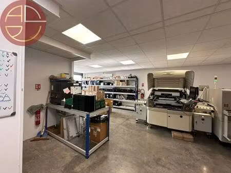 location entrepôt 396 m²