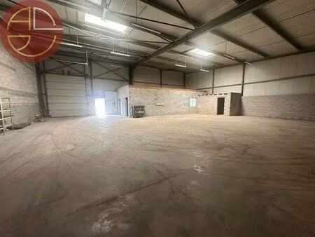 location entrepôt 416 m²