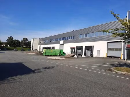 location entrepôt 5 479 m²
