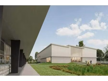 location local d'activités 2 258 m²