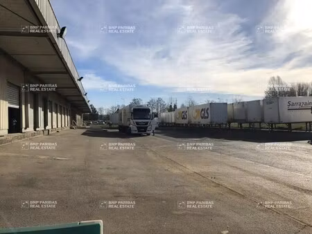 location local d'activités 3 399 m²