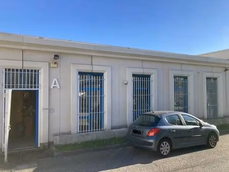 location local d’activités francheville 69340 228m²