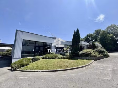 location local d'activités 850 m²