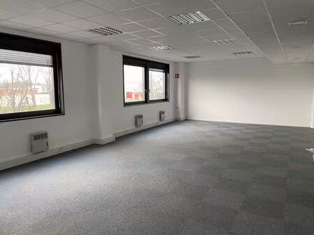 location local d’activités saint-quentin-fallavier 38070 274m² à 1466m²