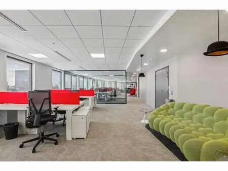 location bureaux 350 m² à 758 m²