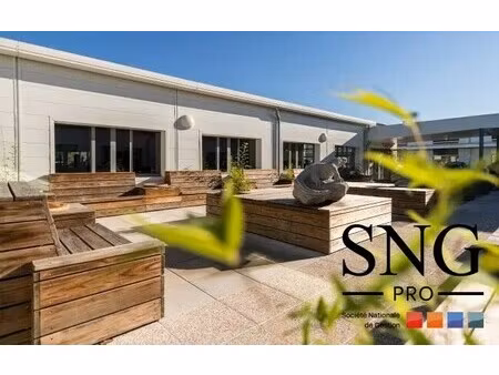 location bureaux 122 m²