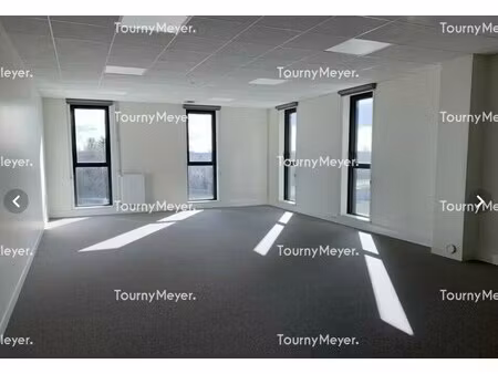 location bureaux 60 m²