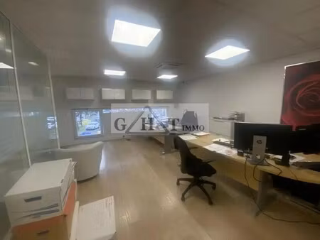 location entrepôt creteil 94000 160m²