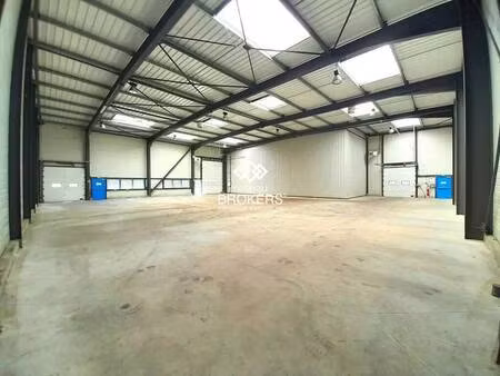 location entrepôt 605 m²