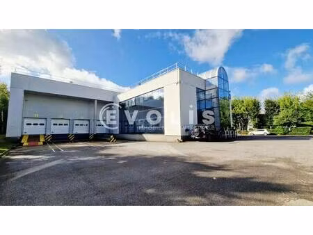 location local d'activités 4 370 m²