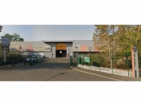 location local d'activités 292 m² à 585 m²