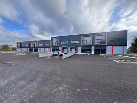 location local d'activités 365 m² à 5 529 m²