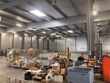 location local d'activités 3 205 m²