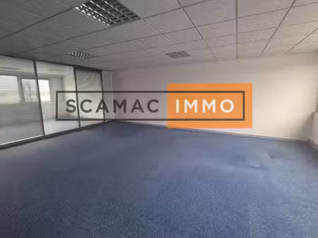location bureaux 117m²