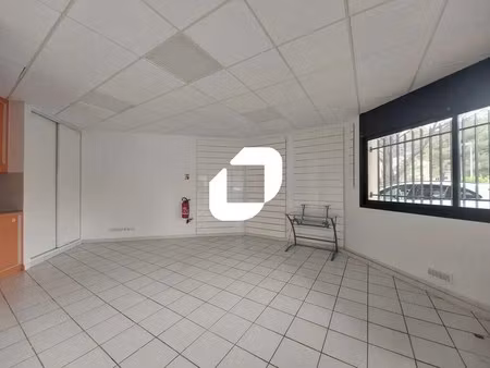 location bureaux 90 m²