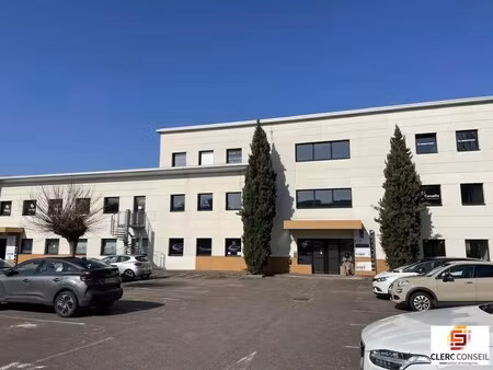 location bureaux 52 m²