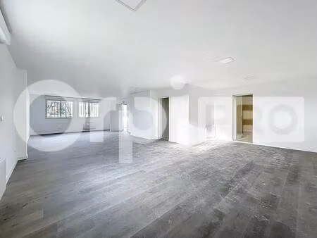 location bureaux 86 m²