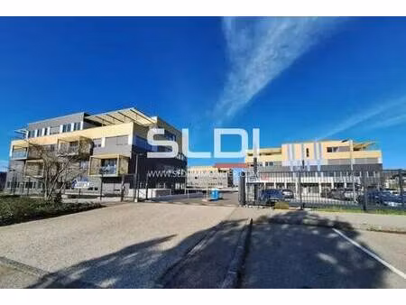 location bureaux 98 m²