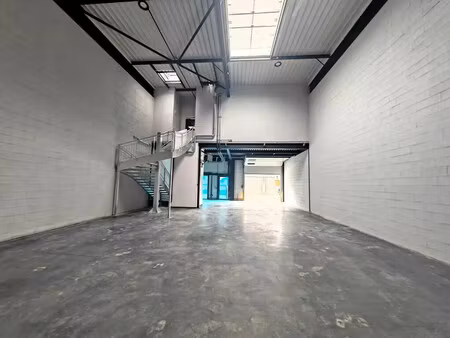 location entrepôt 239 m² à 1 192 m²