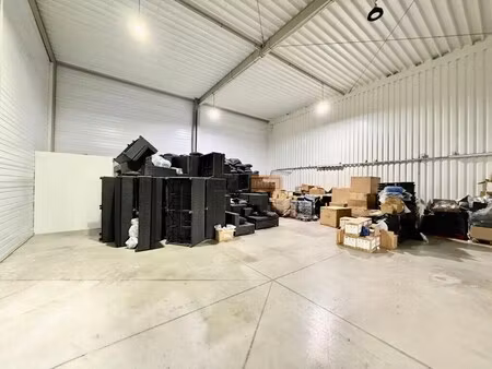 location entrepôt 270 m²
