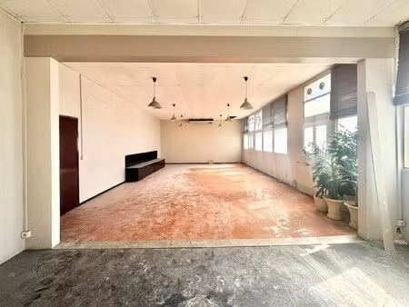 location entrepôt 400 m²