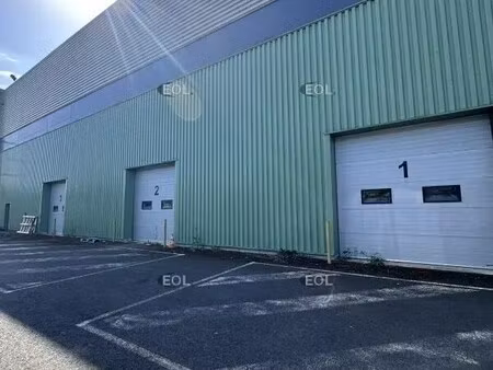 location entrepôt 2 500 m²