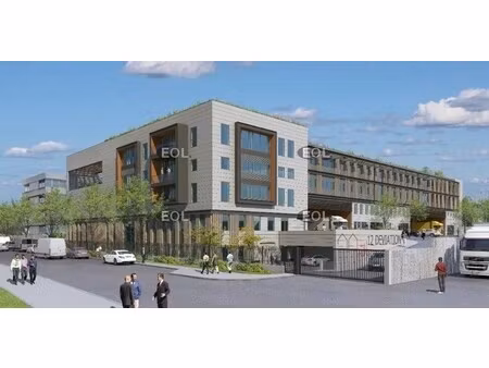 location local d'activités 216 m² à 7 972 m²