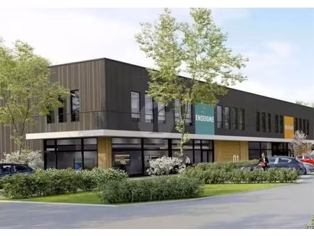 location local d'activités 665 m² à 3 974 m²