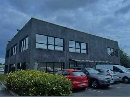 location local d'activités 513 m²