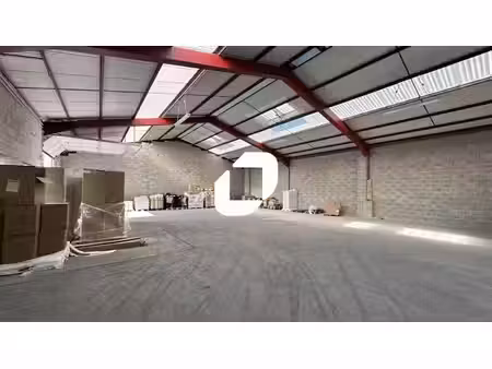 location local d’activités 257m²