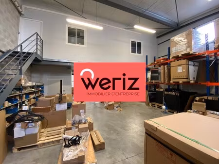 location local d'activités 70 m² à 304 m²