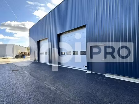 location local d'activités 160 m²