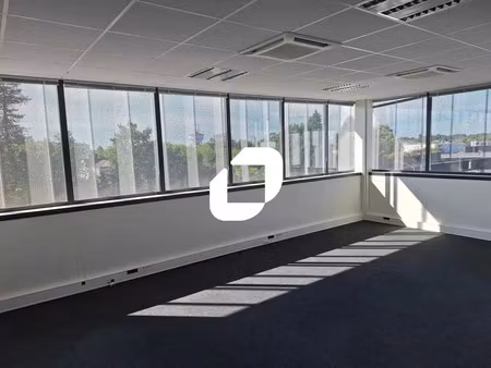 location bureaux 504 m²