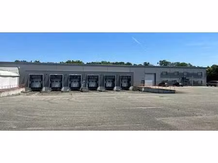 location entrepôt 4 945 m² à 4 945 m²