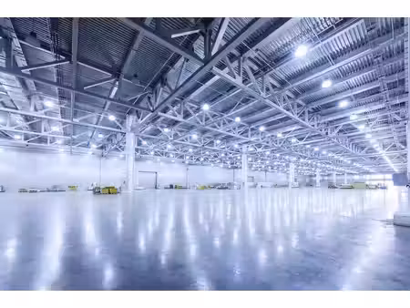 location entrepôt 2473m² à 15932m²