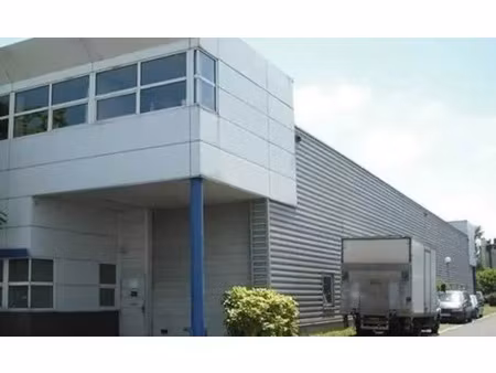 location local d’activités bondy 93140 366m²