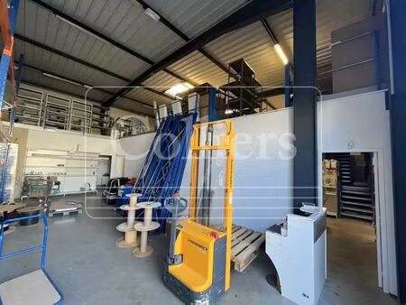 location local d’activités eguilles 13510 375m²
