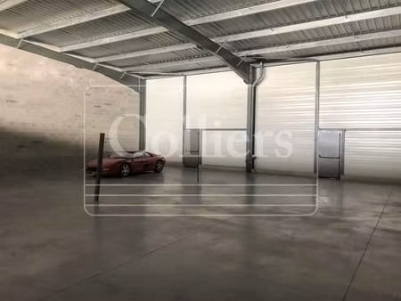 location local d'activités 400 m²