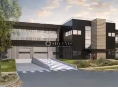 location local d'activités 3 105 m² à 11 852 m²